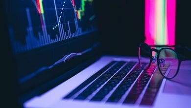 9 nejlepších forex a CFD účtů pro rok 2026